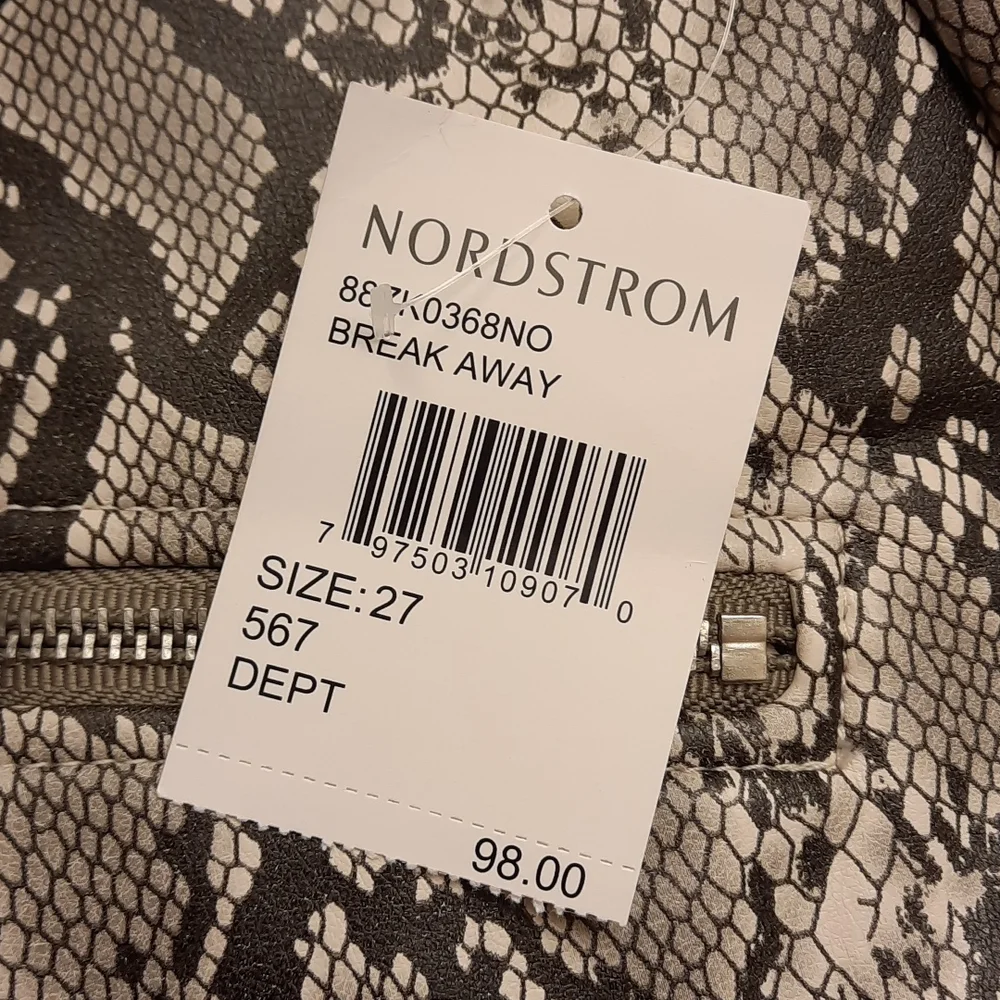 🥳HP🥳 NWT, Blank NYC Break Away Snake Print Skirt